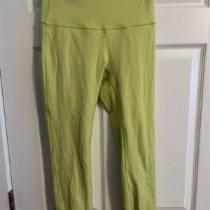 Lululemon wunder unders size 6